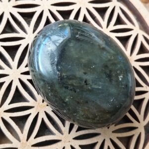 labradorite pierres roules 48g