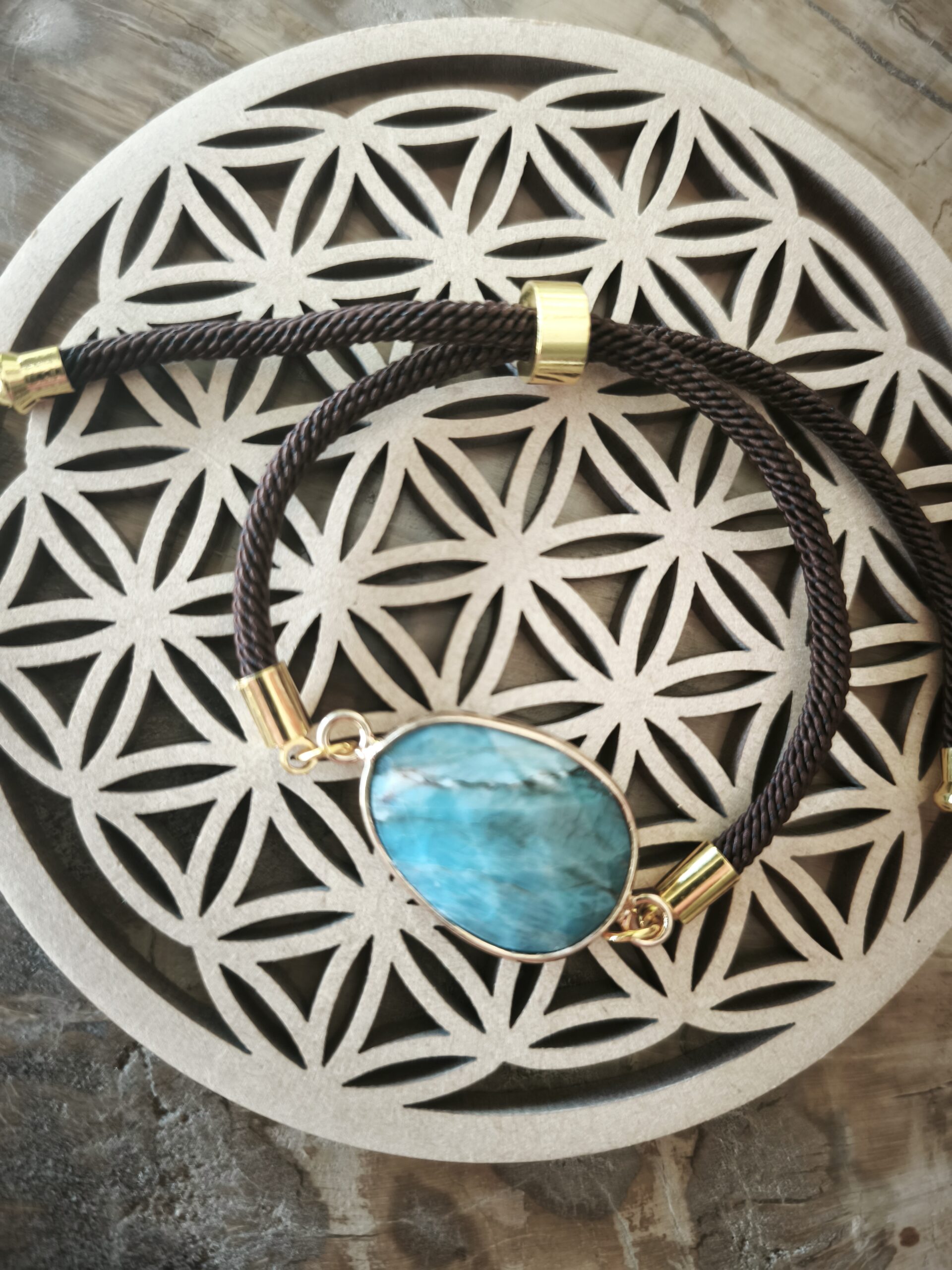 apatite / bracelet cordon reglable