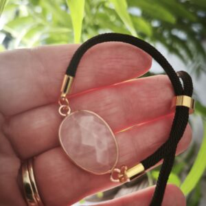 quartz rose / bracelet cordon reglable