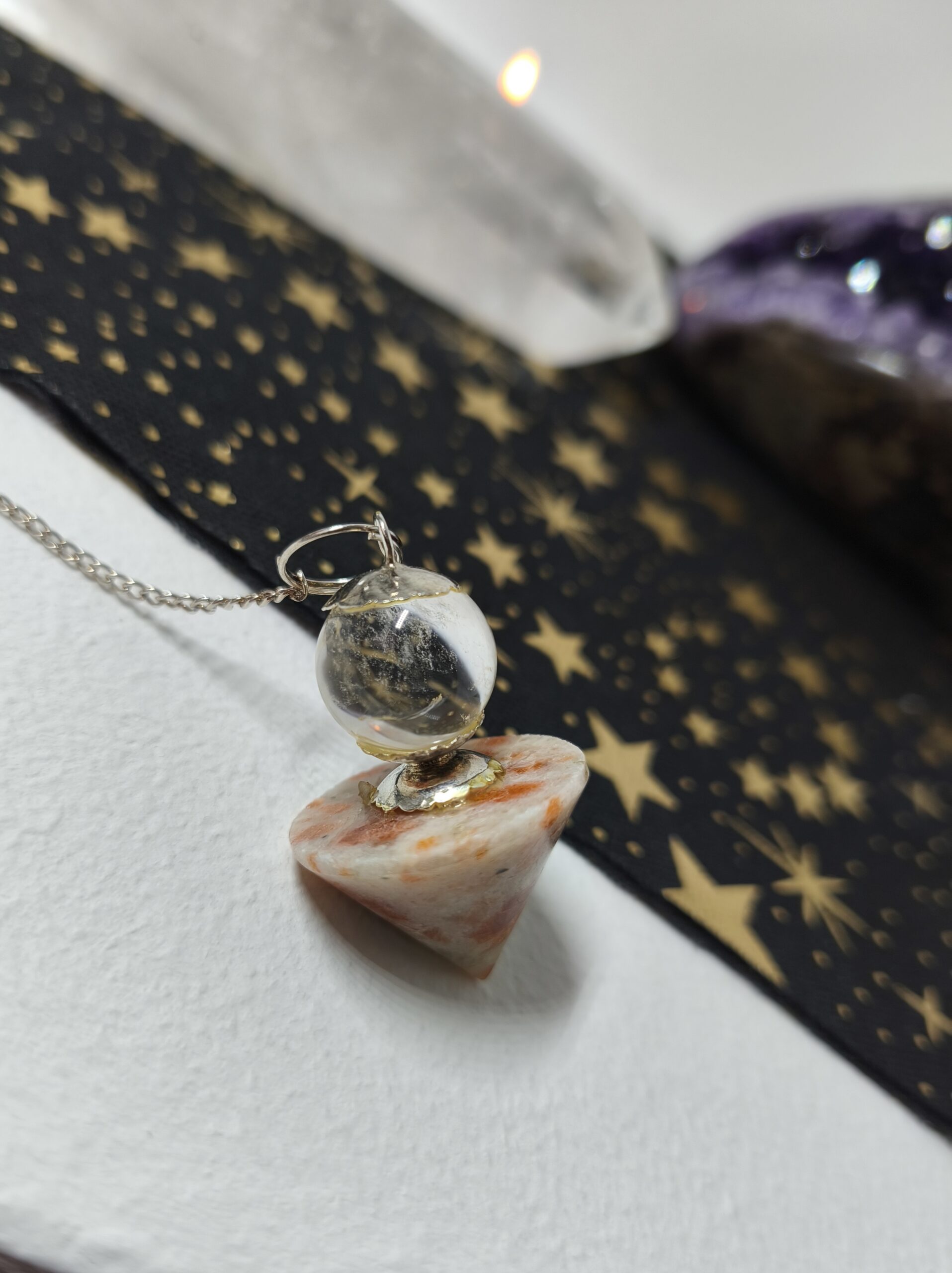 cristal de roche et pierre de soleil pendule conique – Image 3