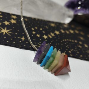 Pendule pyramide 7 chakras