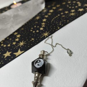 tourmaline pendule hexagonal yin-yang
