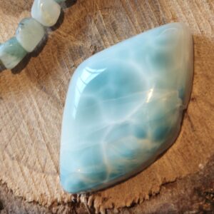 larimar cabochon losange