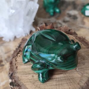 malachite figurine grenouille