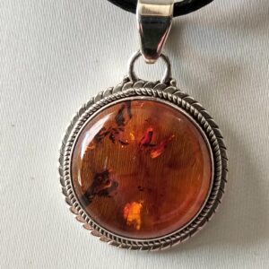 ambre pendentif rond en argent