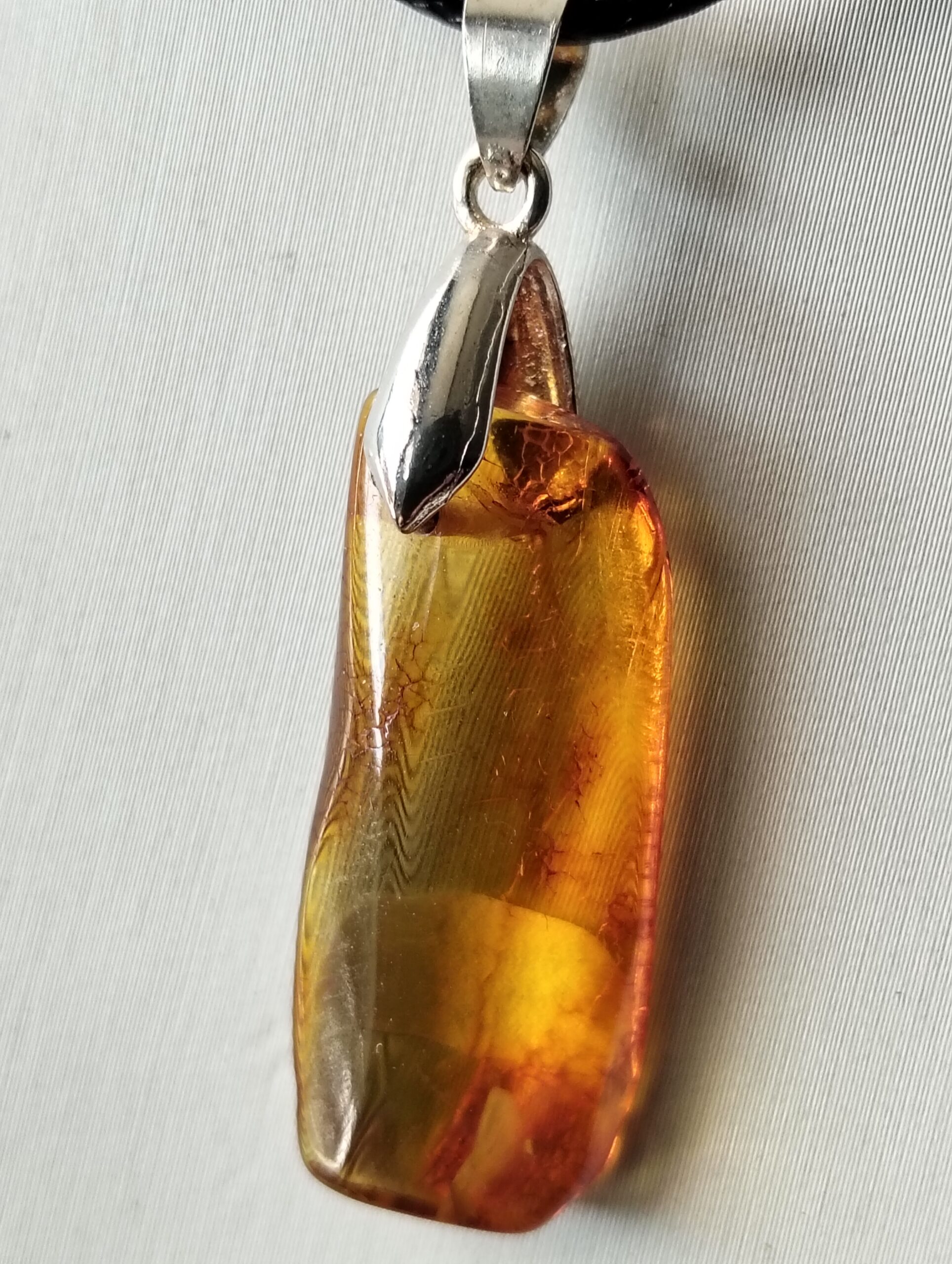 ambre pendentif