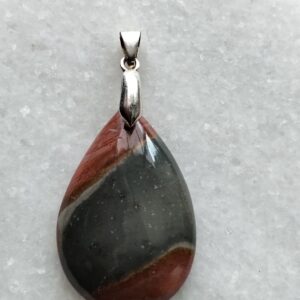 Jaspe polychrome pendentif forme goutte