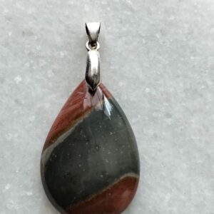 Jaspe polychrome pendentif forme goutte
