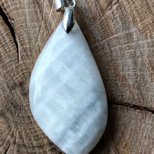 Aragonite pendentif forme libre