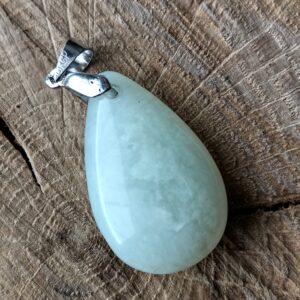 Jade pendentif forme goutte