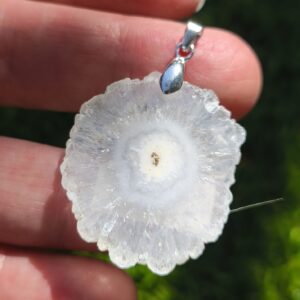quartz solaire pendentif