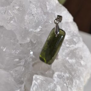 kornérupine pendentif