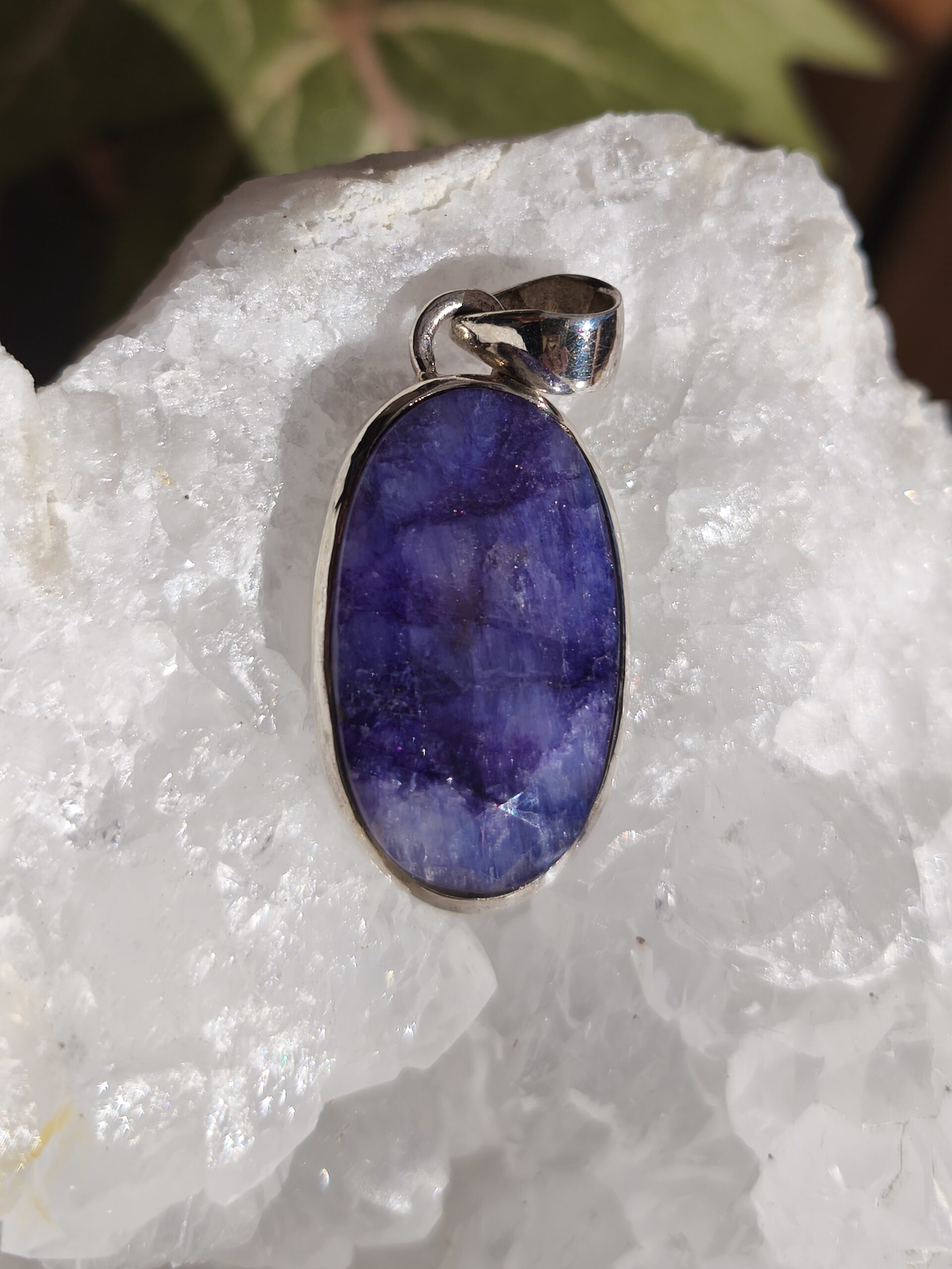 saphir facetté pendentif