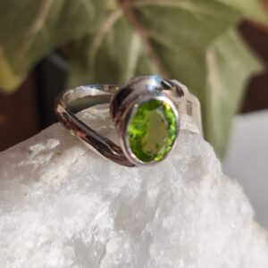 Péridot bague taille 57