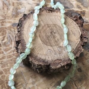 prehnite collier perles ovales