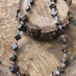 pietersite collier perles / pierres carrées