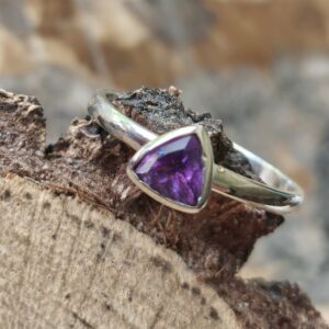 amethyste bague triangle/argent/taille 55