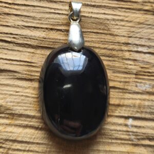 spinelle noir pendentif