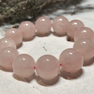 Quartz rose bracelet