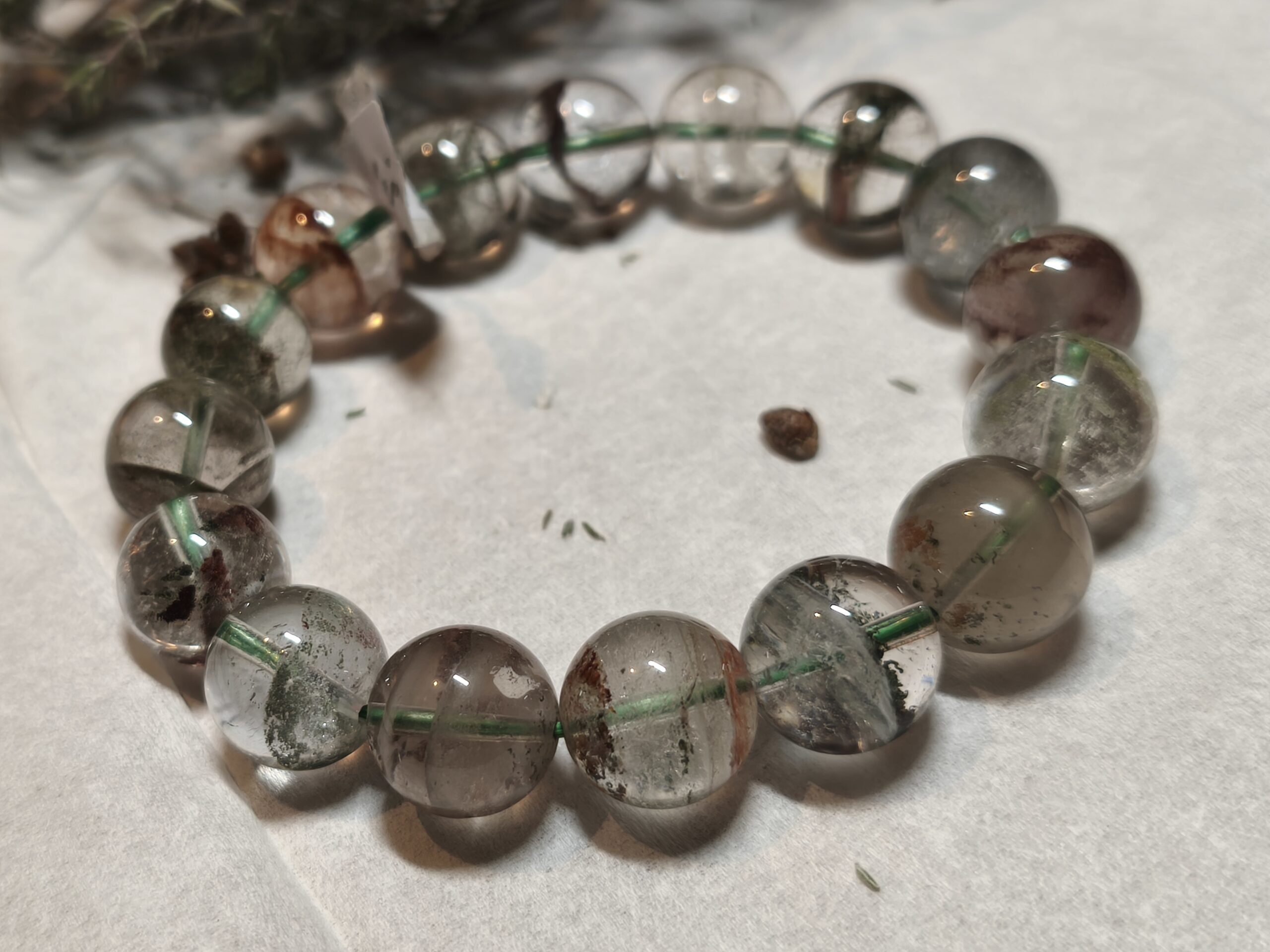 Quartz chaman ( Lodolite )