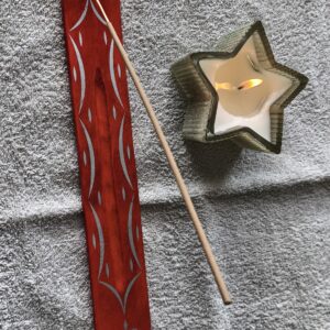 support à encens baton en bois rouge decor