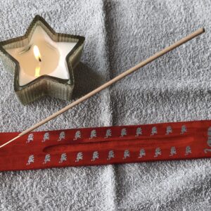 support à encens baton en bois rouge elephant