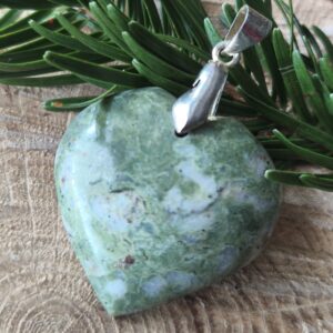 chrysoprase pendentif coeur