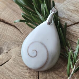 oeil de Ste Lucie pendentif goutte