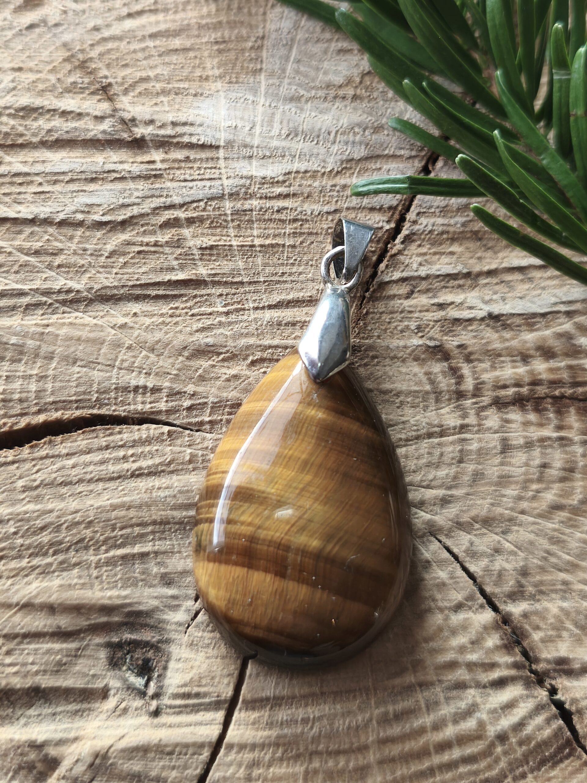 oeil de tigre pendentif goutte