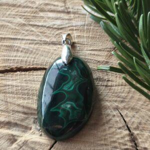 malachite pendentif forme libre