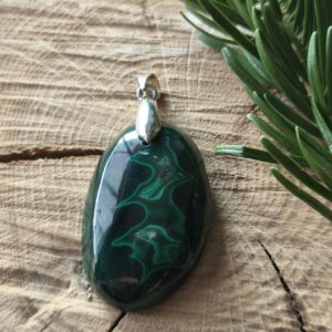 malachite pendentif forme libre
