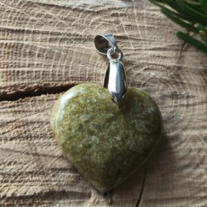 opale verte pendentif coeur