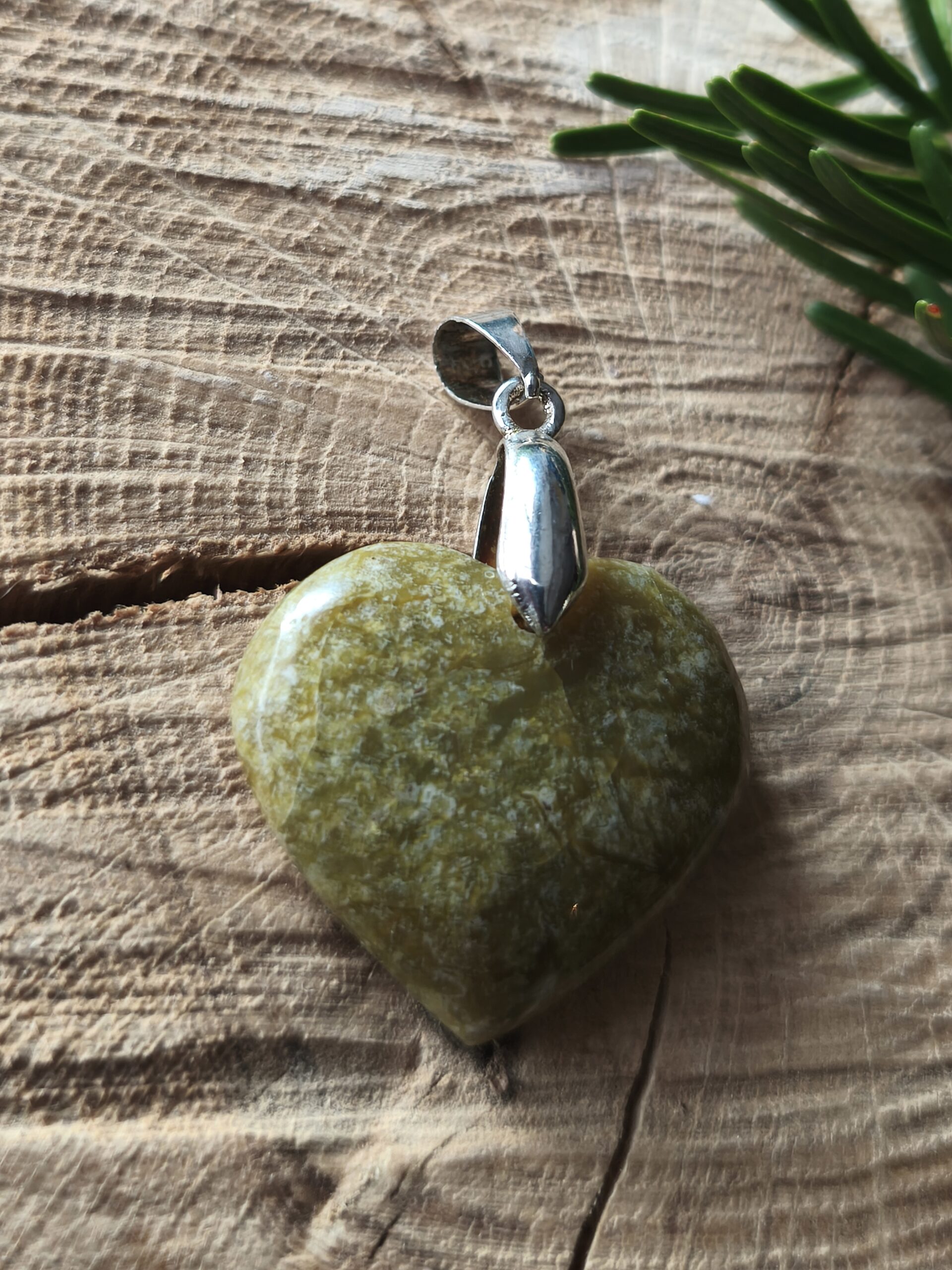 opale verte pendentif coeur