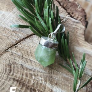 péridot pendentif pointe