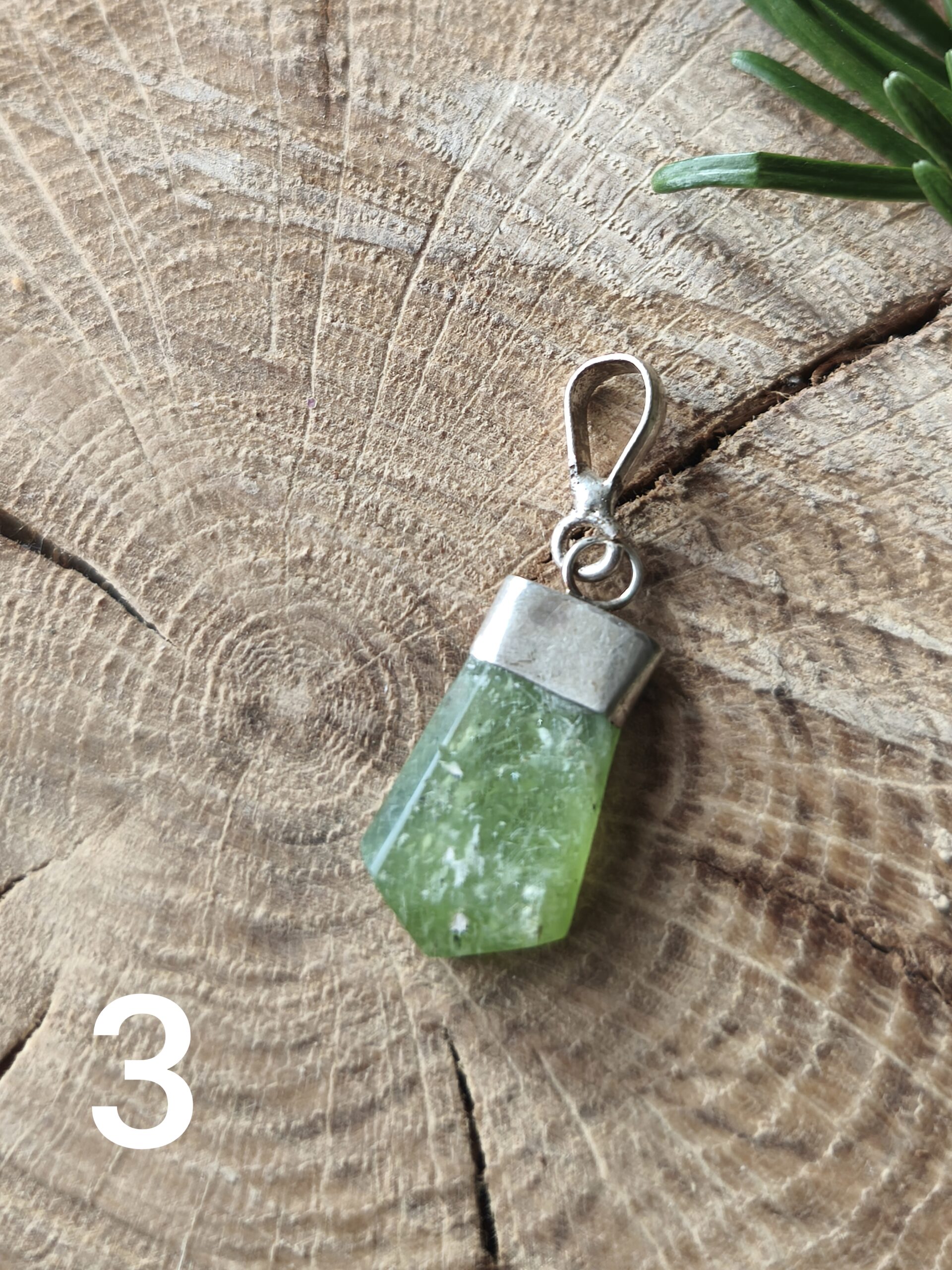 péridot pendentif pointe