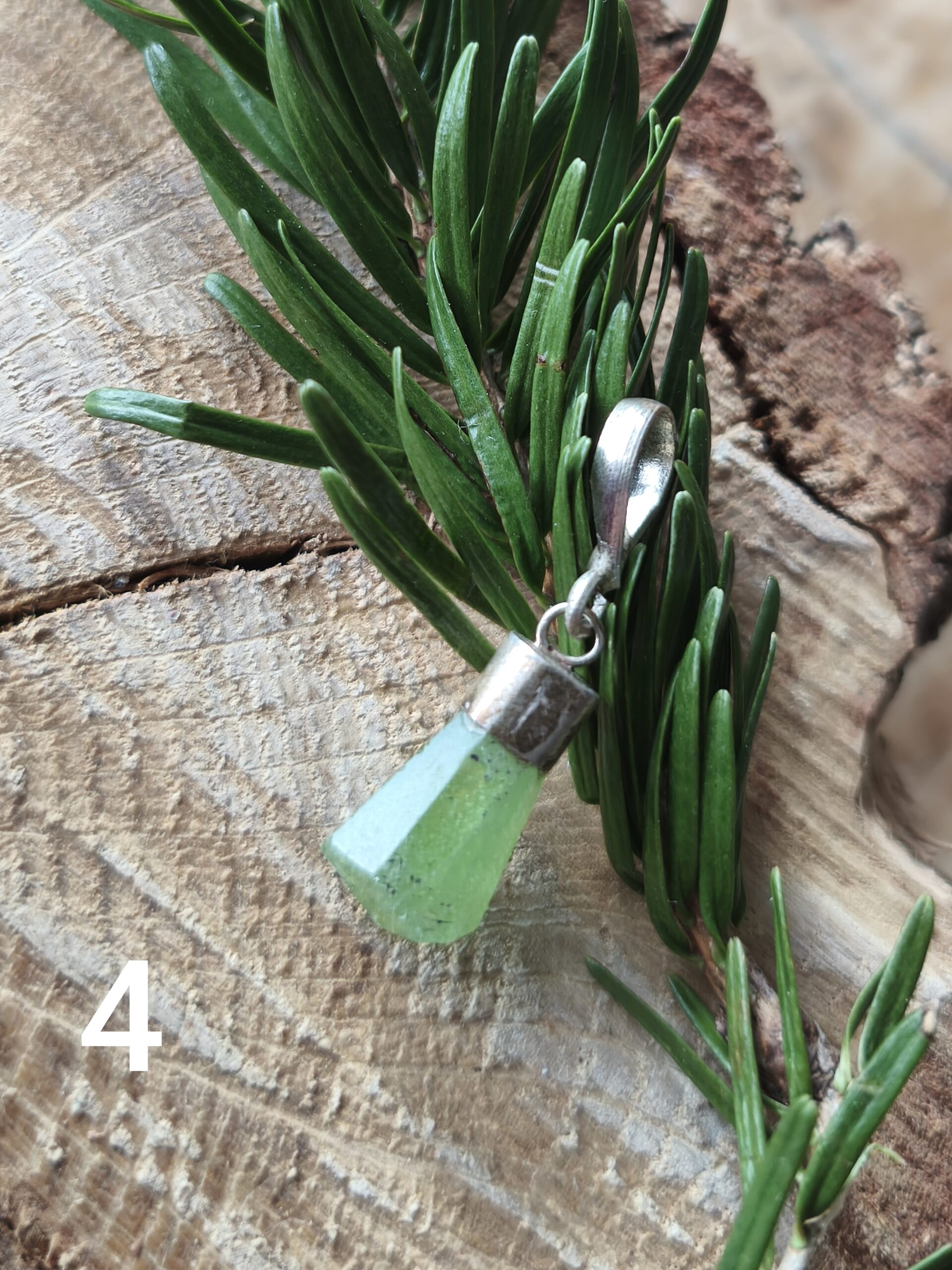 péridot pendentif pointe