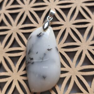 Merlinite pendentif forme libre