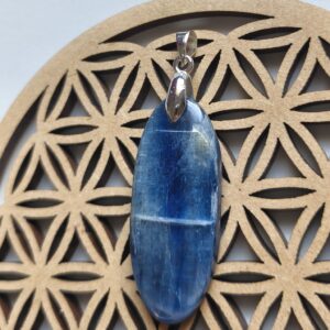 Cyanite pendentif