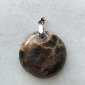 Pierre de lune noire pendentif