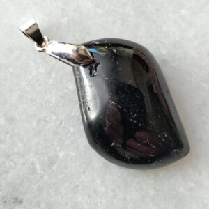 Tourmaline noire pendentif forme libre