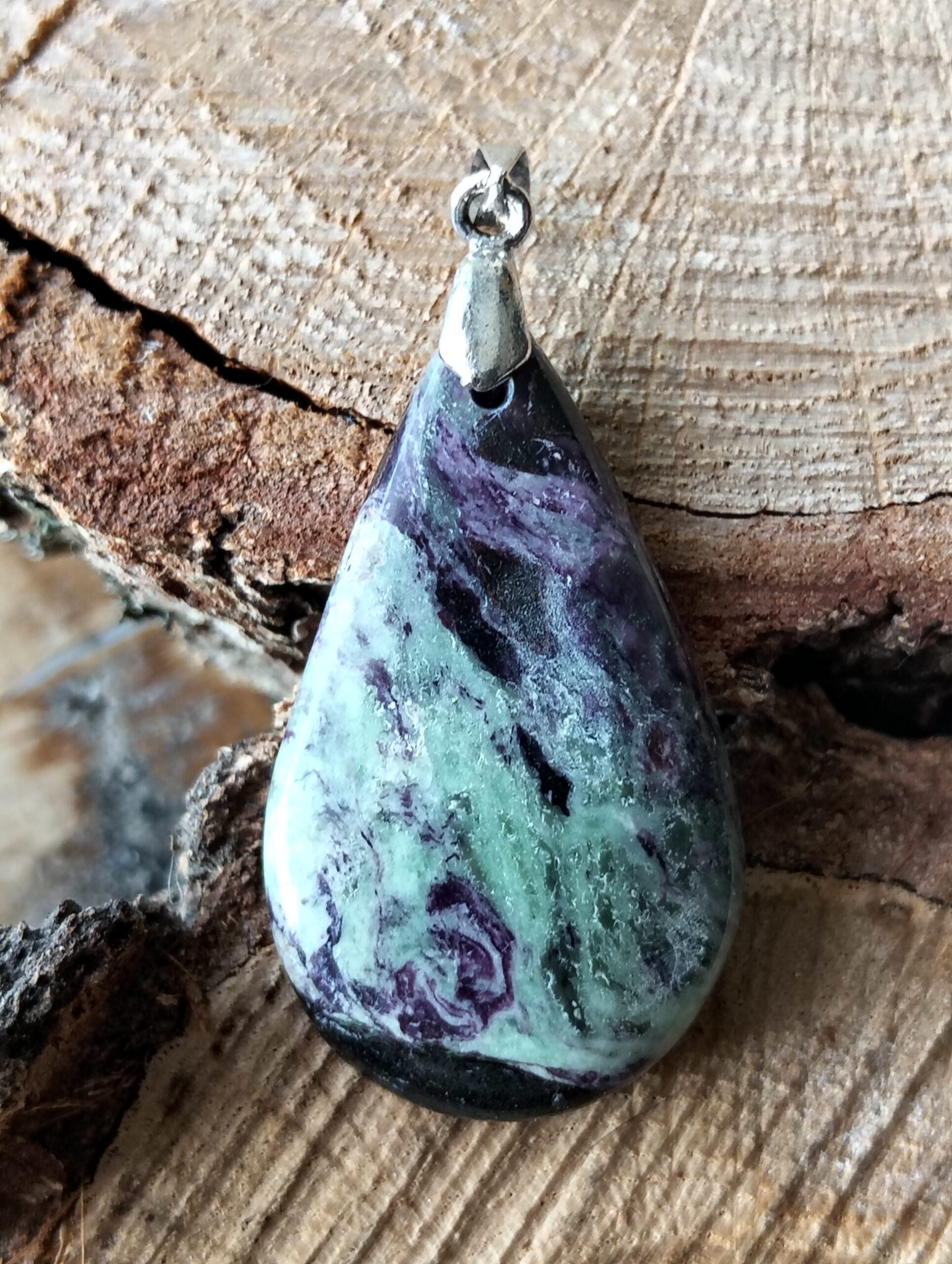 Kämmererite pendentif