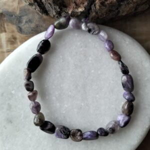 Charoïte bracelet pierre forme libre