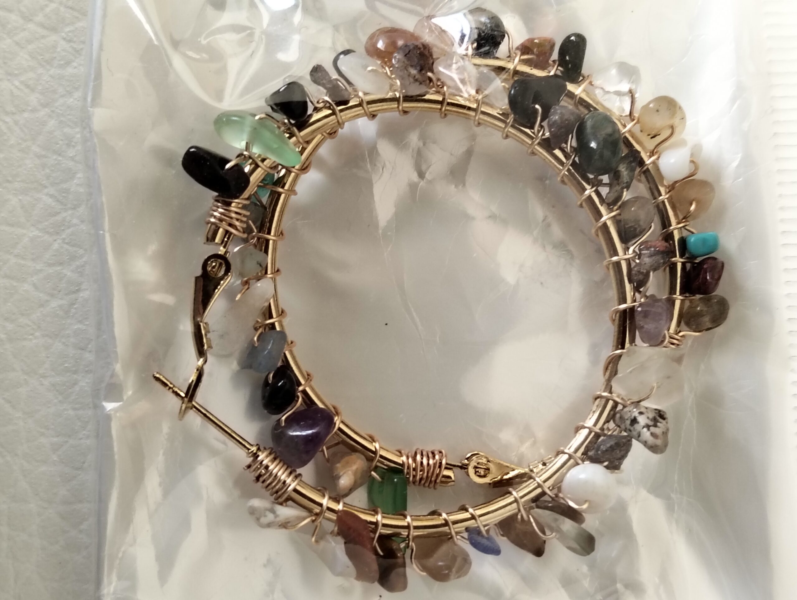 Améthyste et Multi pierres boucles d'oreilles