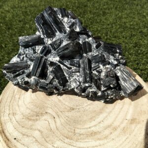 Tourmaline noire brute