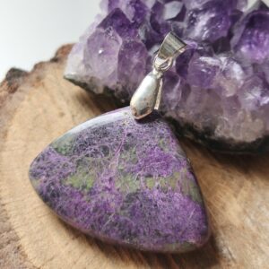 stichtite pendentif