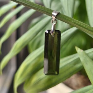 kornérupine pendentif